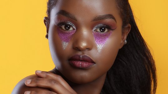 houseoflegacy-make-up-5505591_1920
